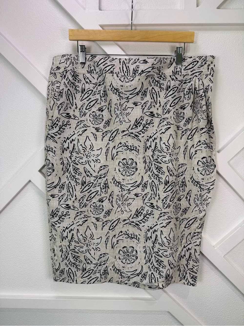 Ripskirt Hawaii Original Wrap Skirt Length 3 In Rustica Tan Floral Size XL - Picture 1 of 9